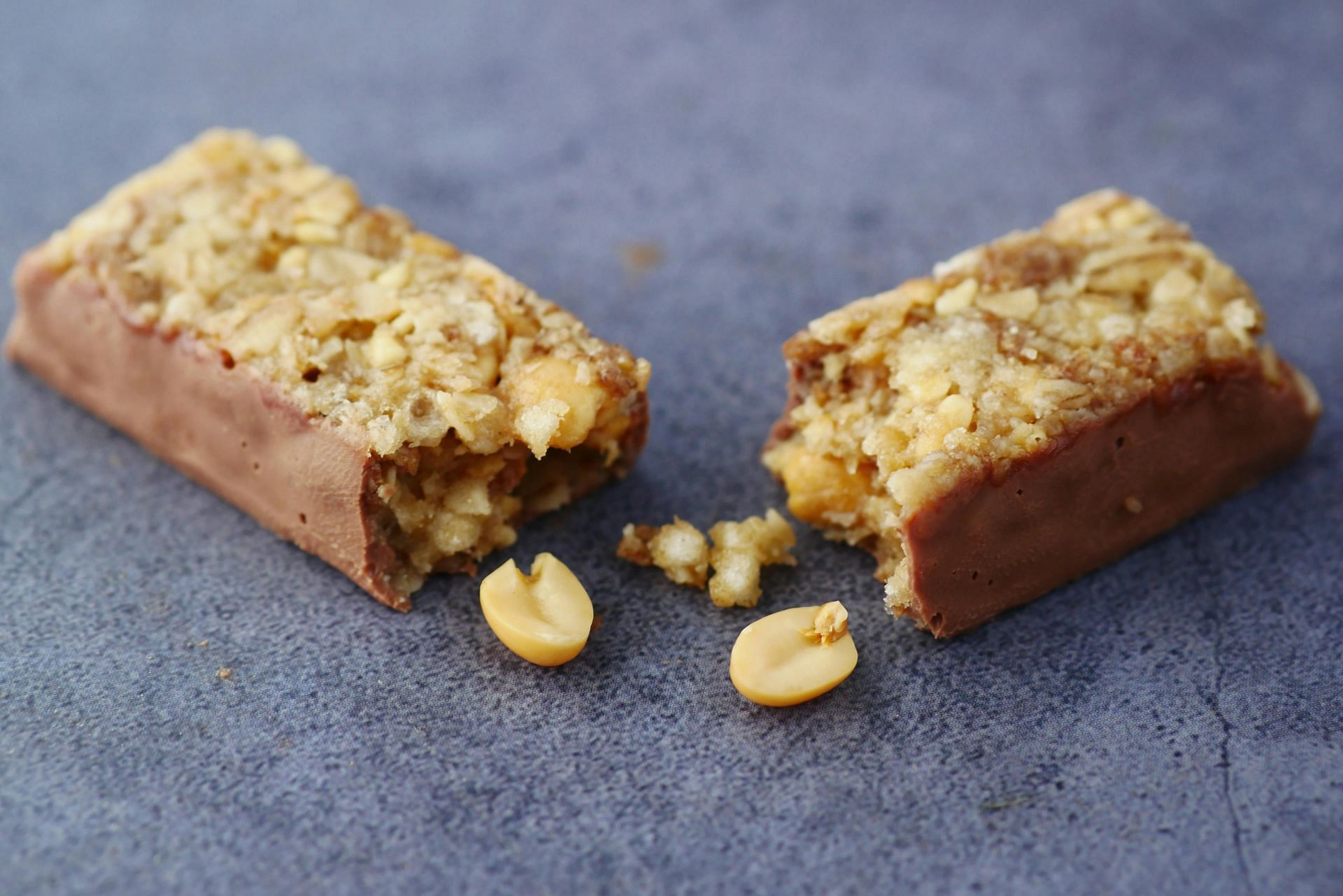 Low carb high fiber snacks (image sourced via Pexels / Photo by towfiqu)